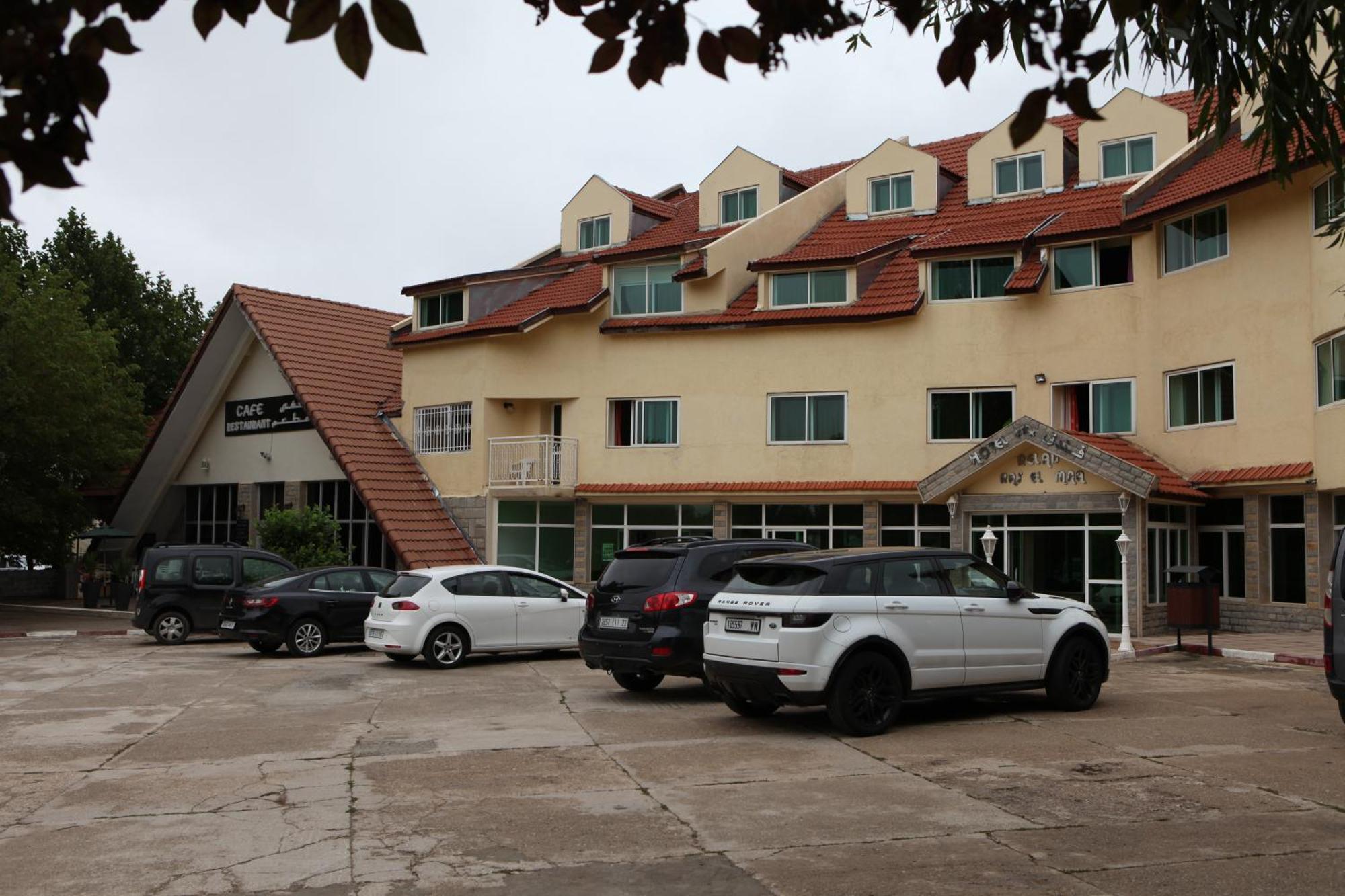 乐雷斯拉斯艾尔马阿酒店 伊夫兰 外观 照片